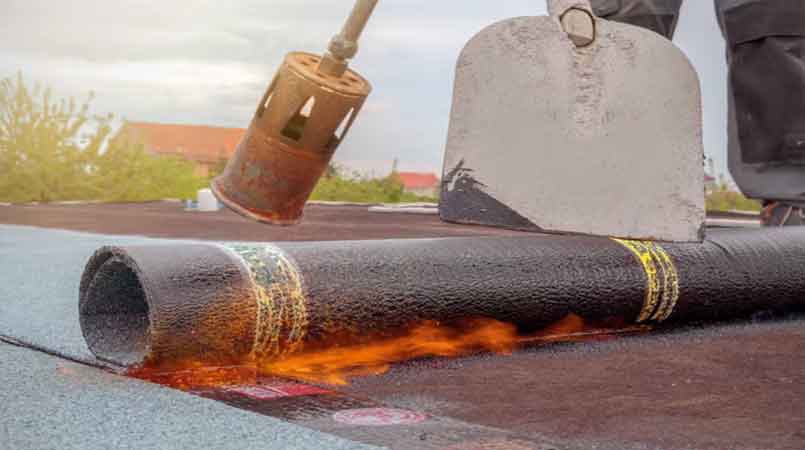 Réparation de fissures sur étanchéité bitumineuse en Corse
